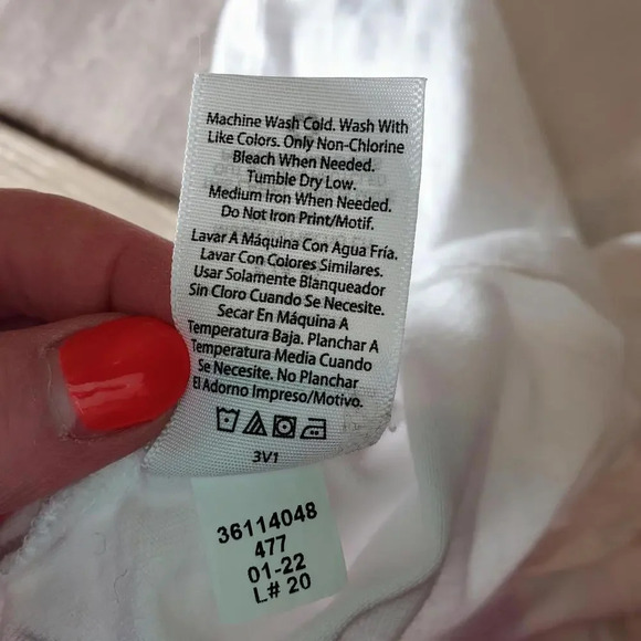 Time and Tru Women's White Short Sleeve V-Neck Tee Size Small NWOT - Picture 9 of 15